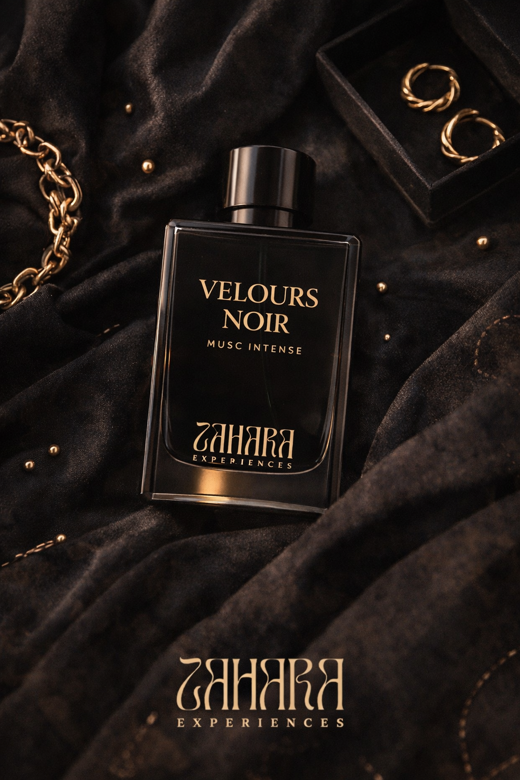 parfum velours noir et accessoires dorés